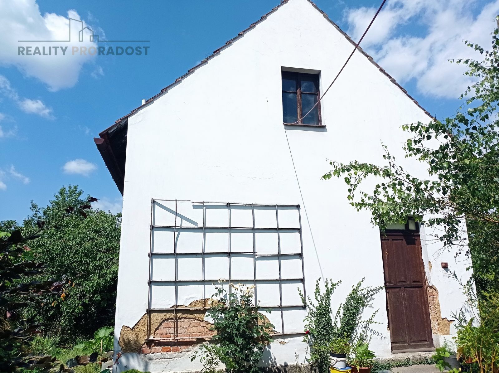 Prodej rodinný dům - Krty, 100 m²