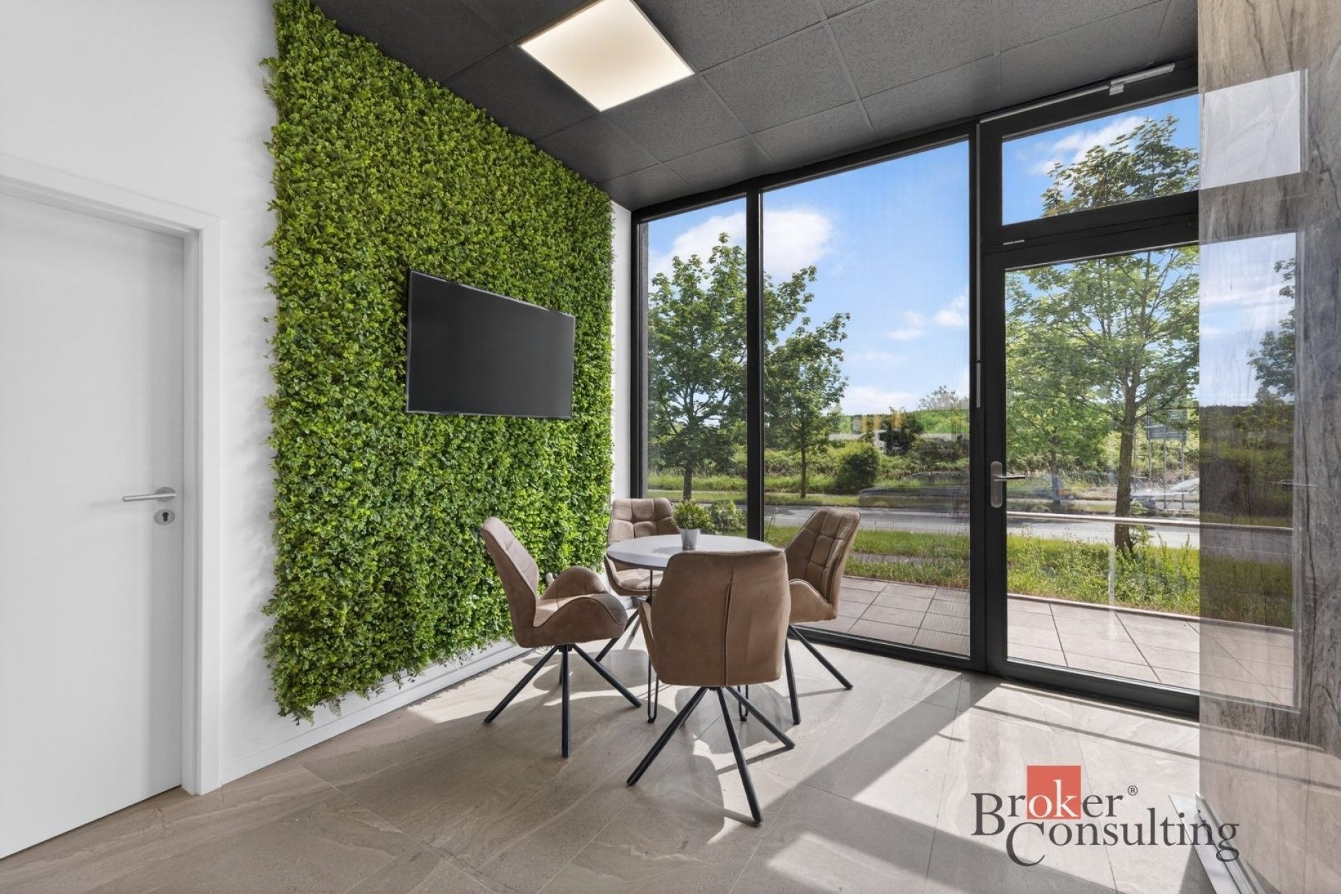 Prodej obchodní prostory - Vltavínová, Plzeň, 59 m² - 2