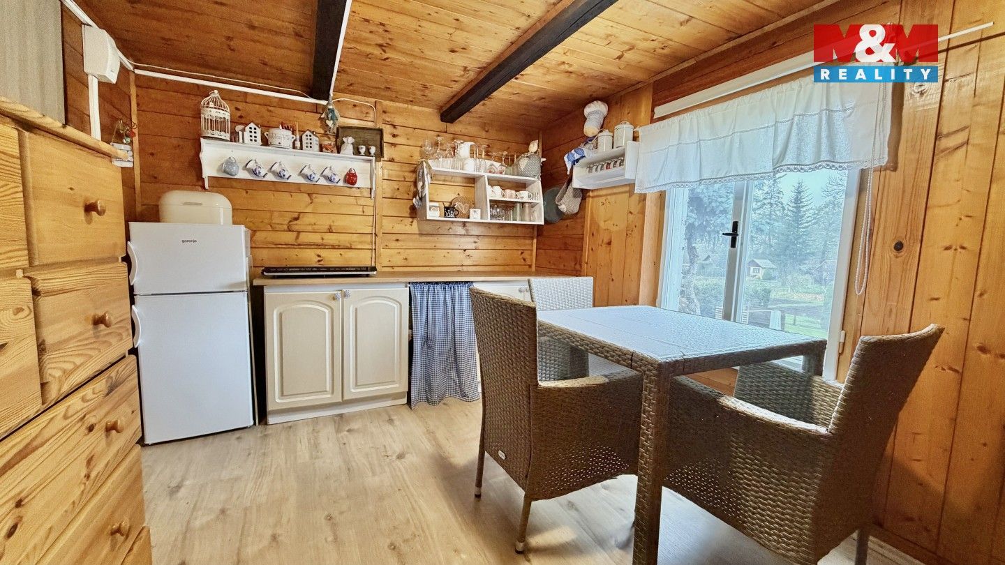 Prodej chata - Veltěže, 16 m²