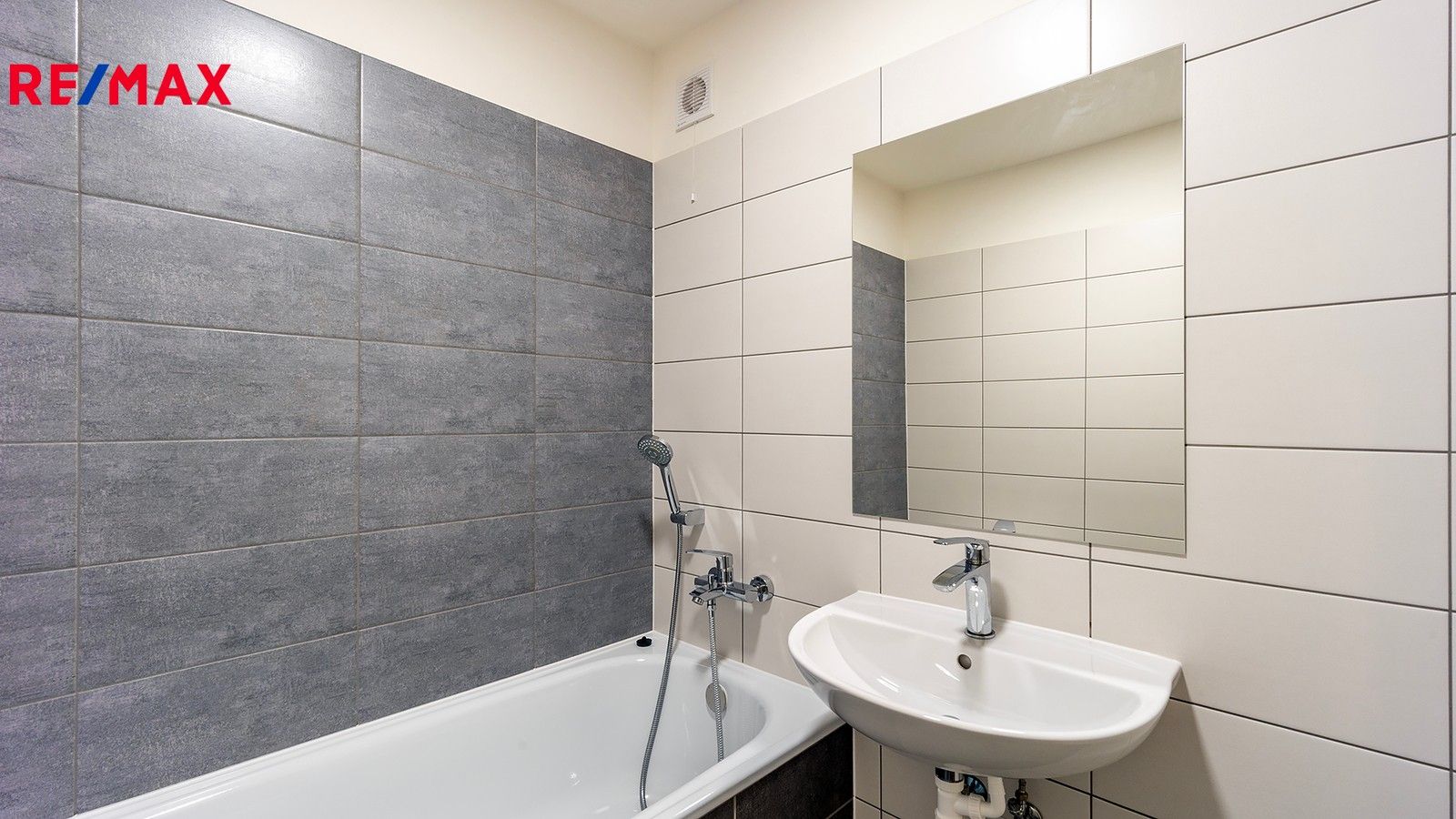 Pronájem byt 2+1 - Červeného kříže, Česká Lípa, 56 m²