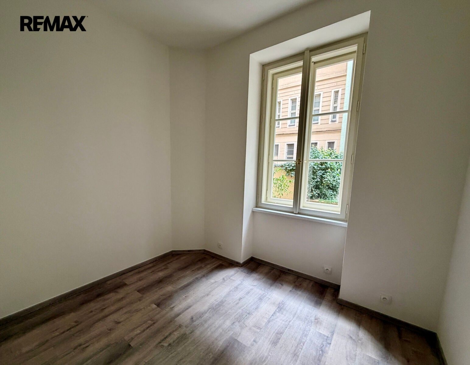 1+kk, Přibyslavská 1223, Praha Žižkov, 15 m² - 1