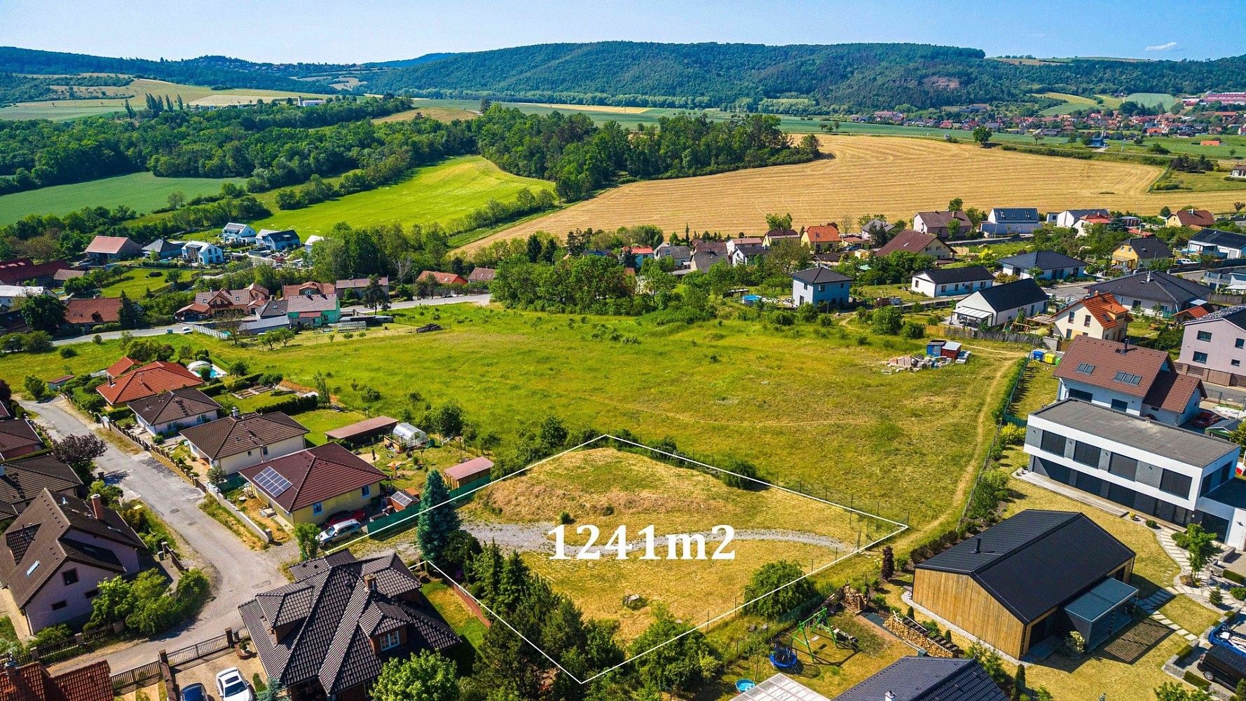 Pozemky pro bydlení, Králův Dvůr - Levín, okres Beroun - 1