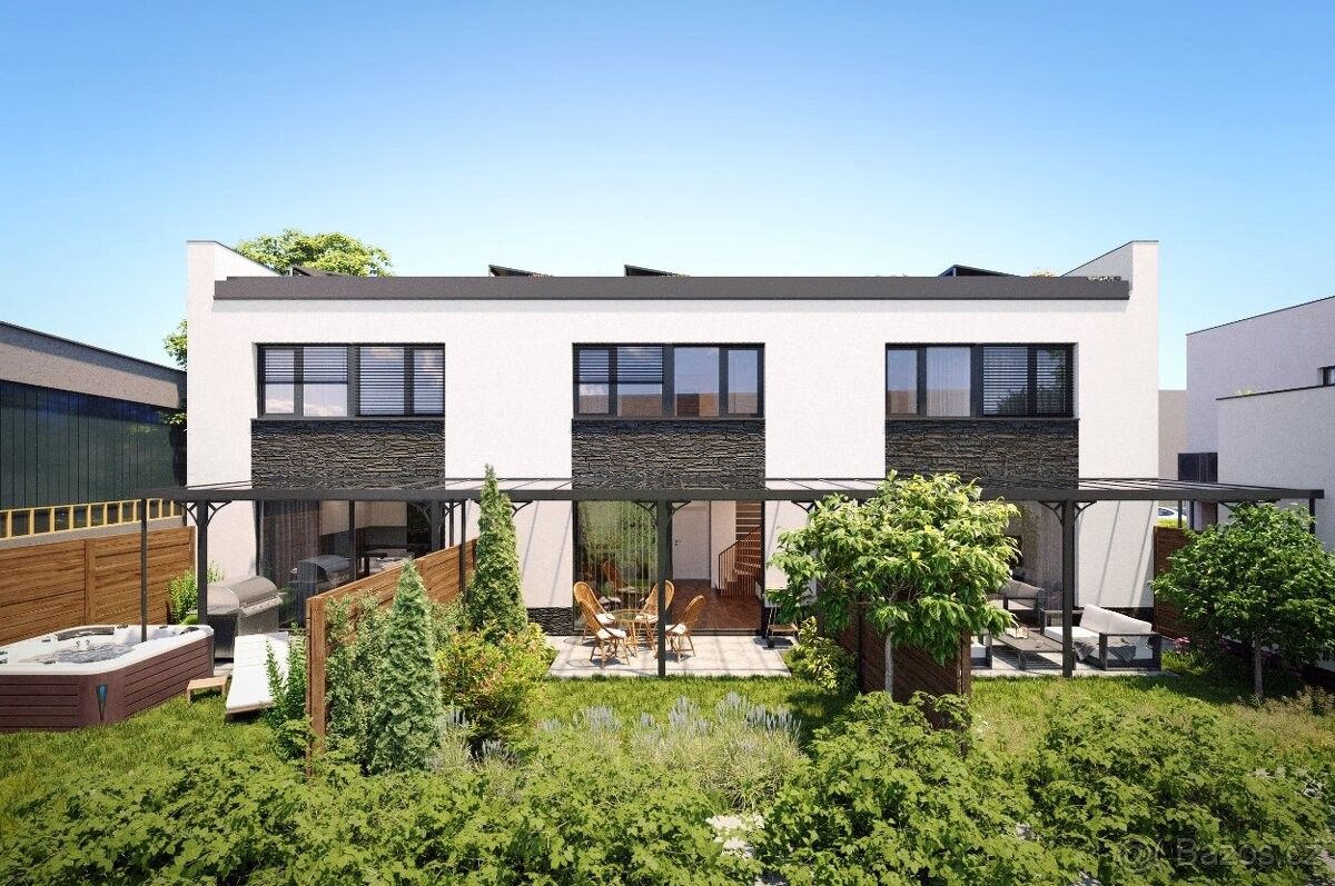 Rodinné domy, Hodonín, 695 01