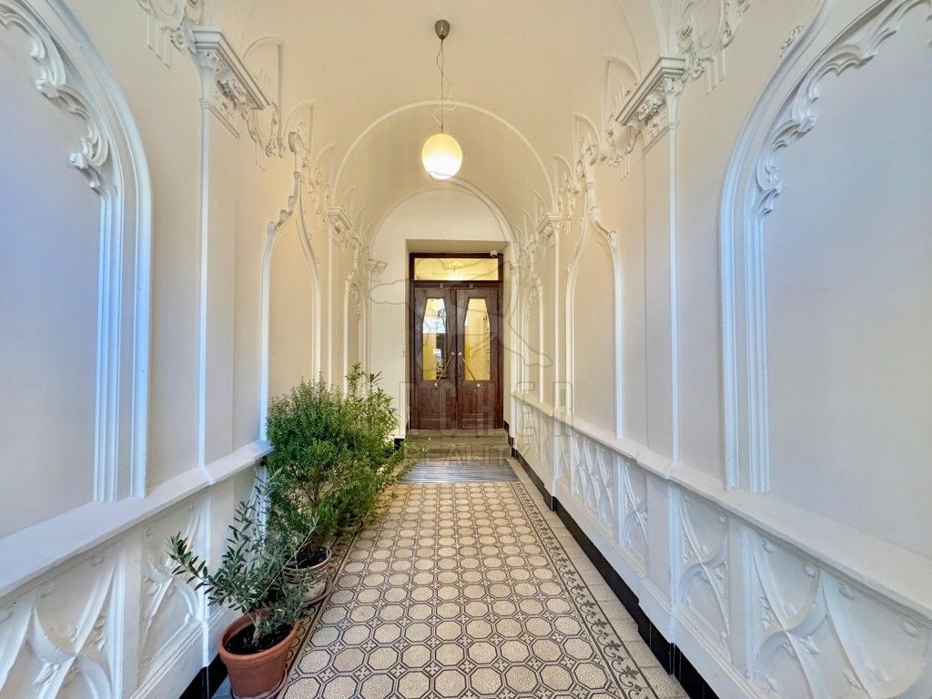 2+kk, Korunovační, Praha, 50 m²