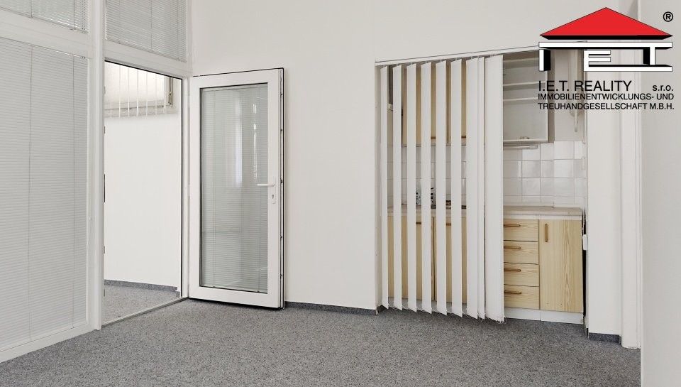 Pronájem kancelář - Opletalova, Praha, 55 m²