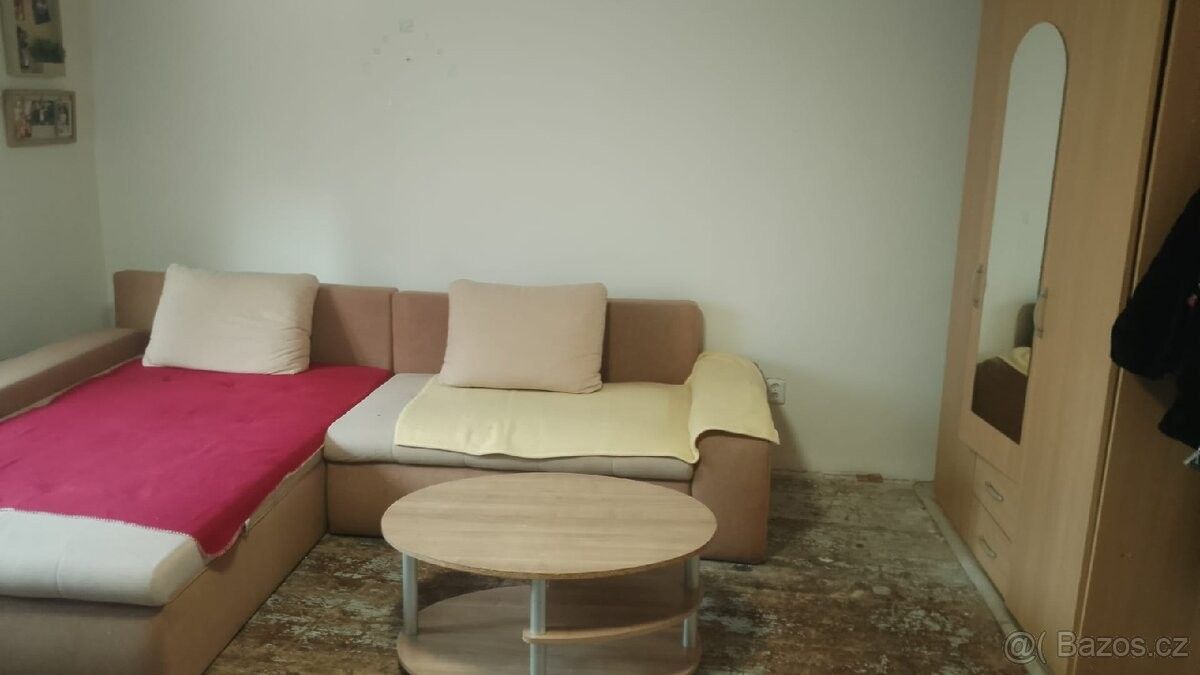 Pronájem byt - Jesenice u Rakovníka, 270 33