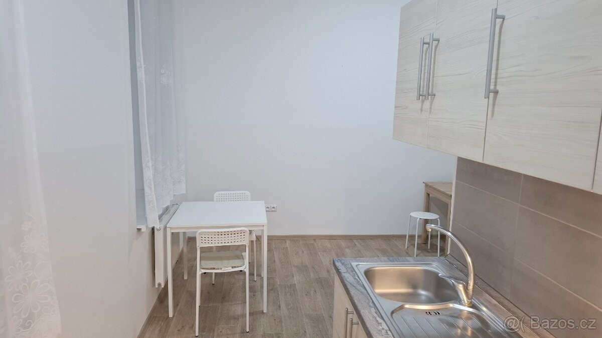 Pronájem byt - Jihlava, 586 01, 18 m² - 2
