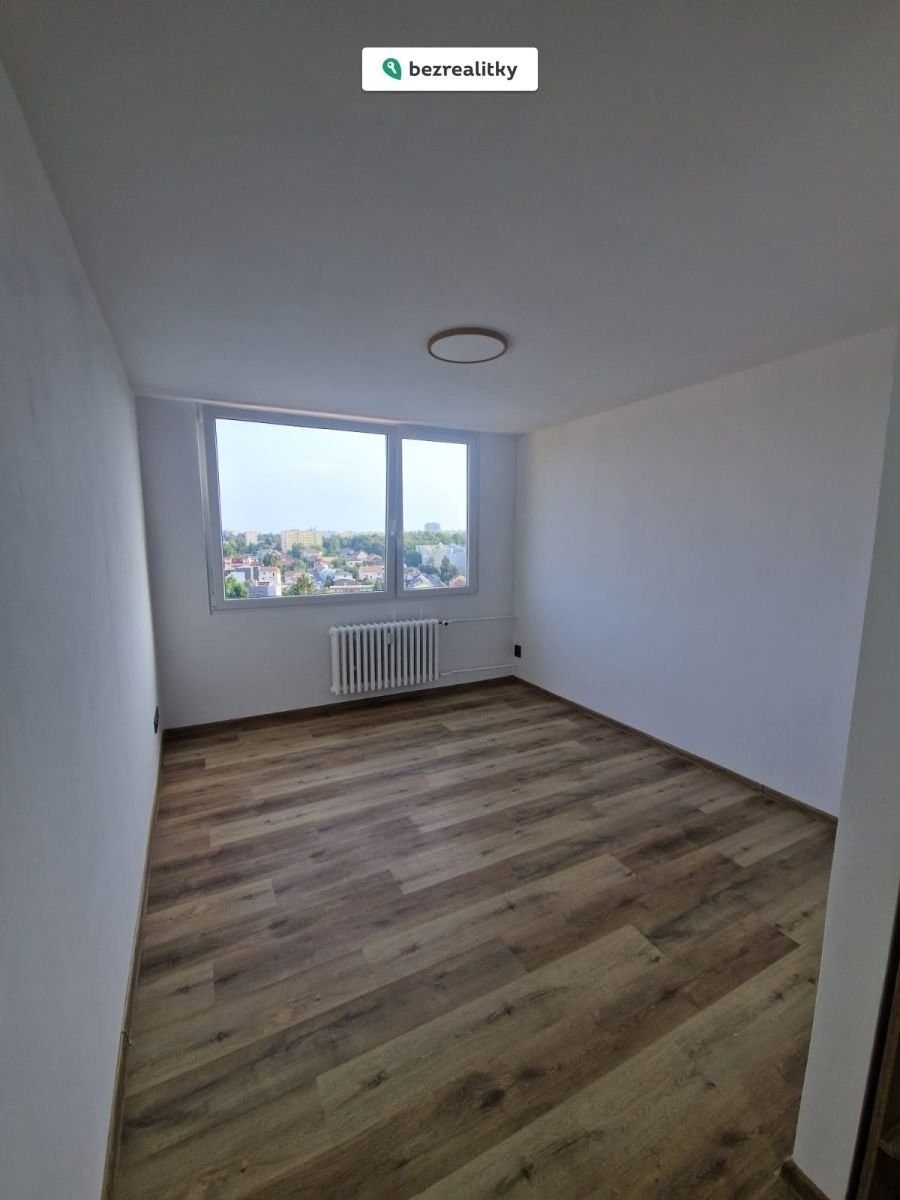 Prodej byt 2+kk - Křivenická, Praha, 44 m²