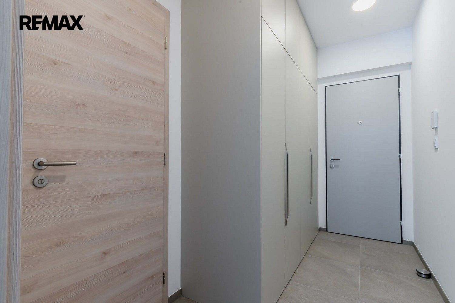 Pronájem byt 1+kk - Praha - Libeň, okres Praha 9, Hlavní město Praha, 31 m² - 5