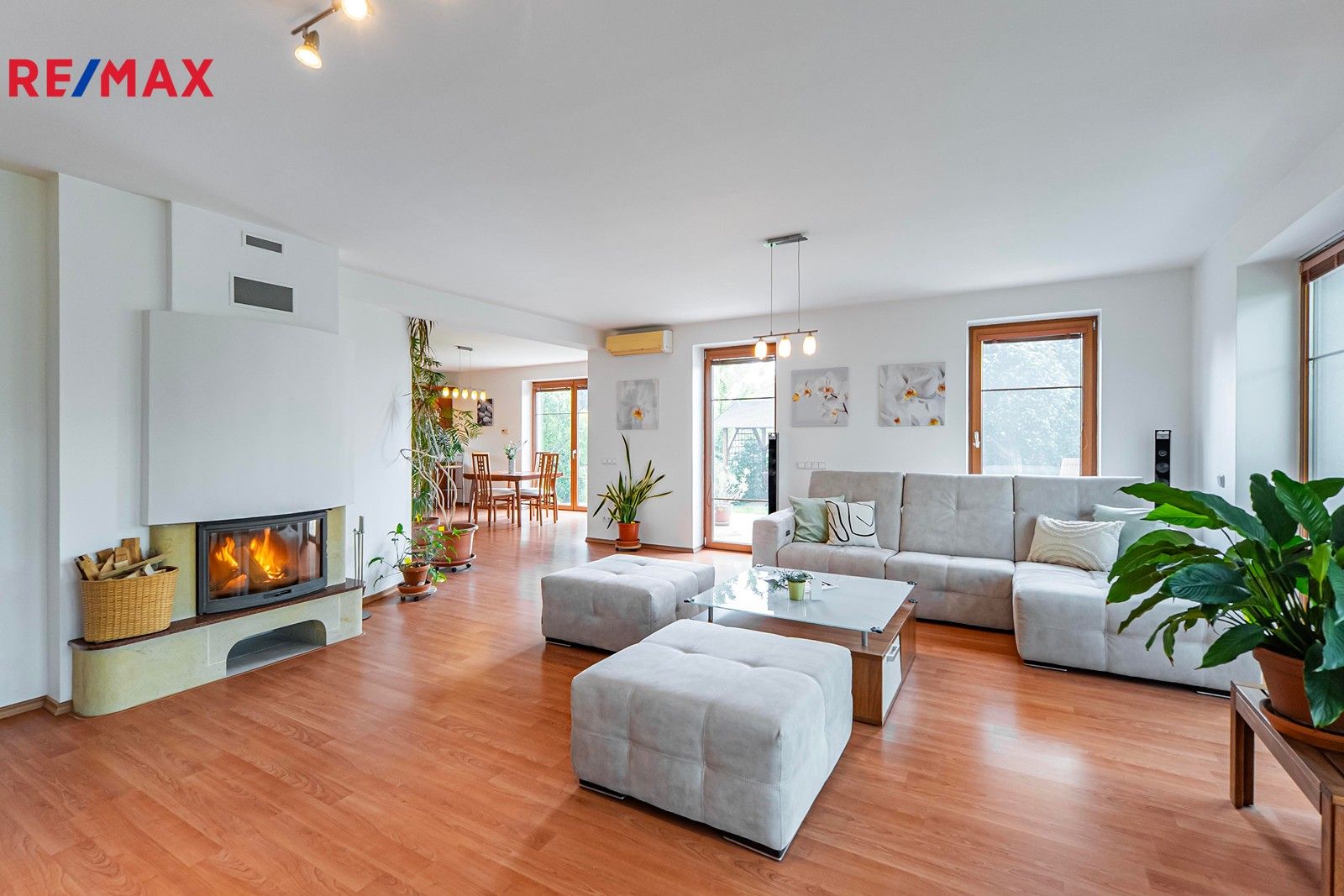 Prodej rodinný dům - Letní, Bradlec, 286 m²