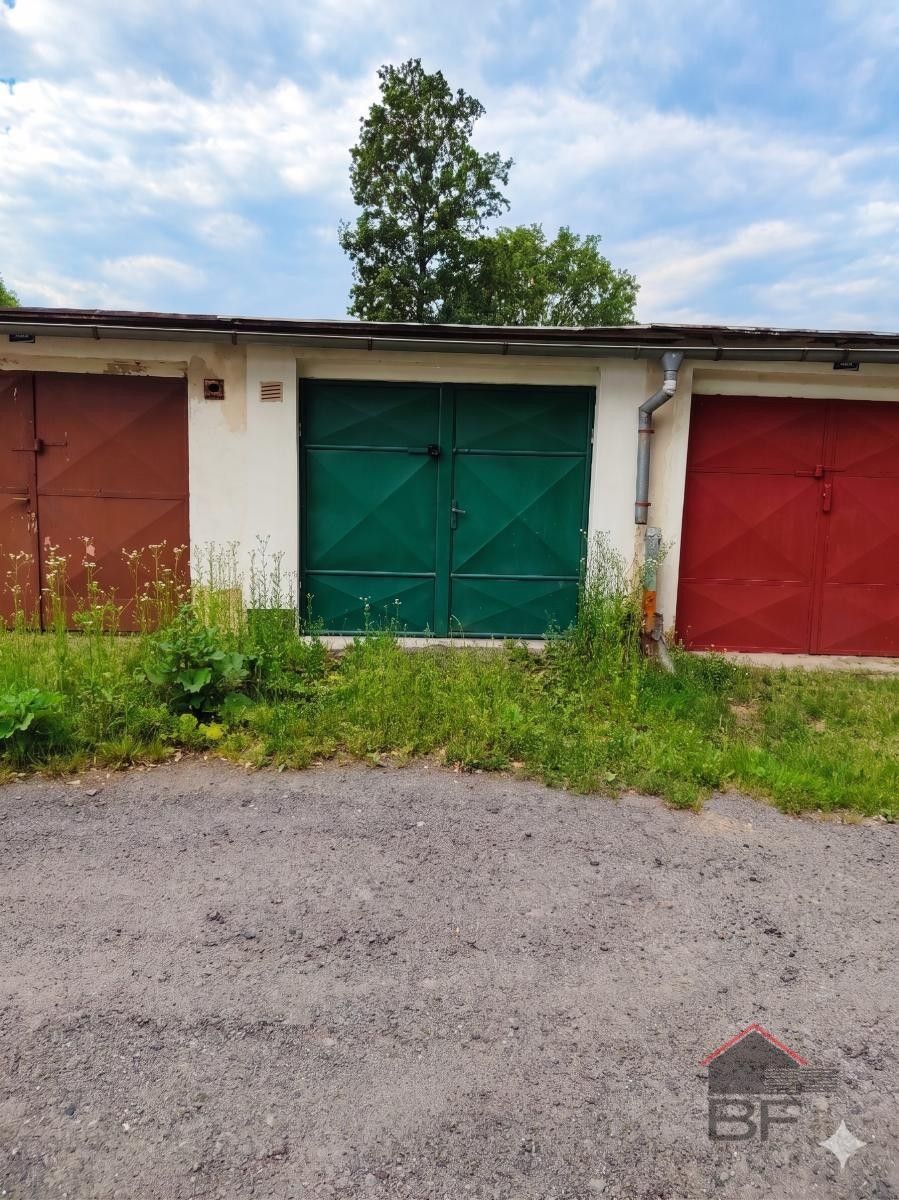Garáže, Mimoň IV, 19 m²