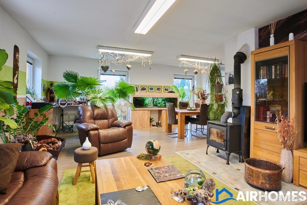 Prodej rodinný dům - Praha, 155 00