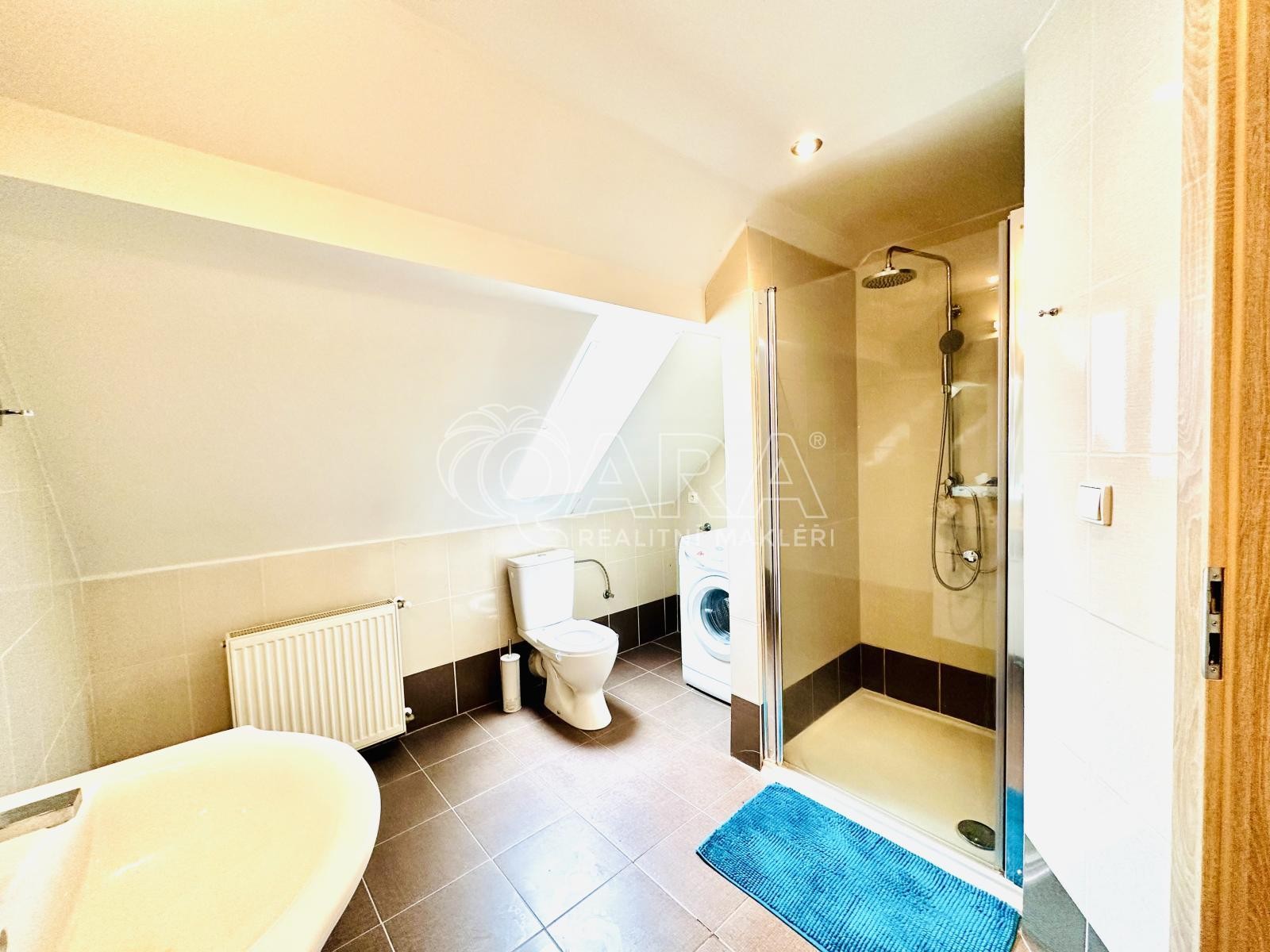 Rodinný dům · 200 m² · Chlumany - 4