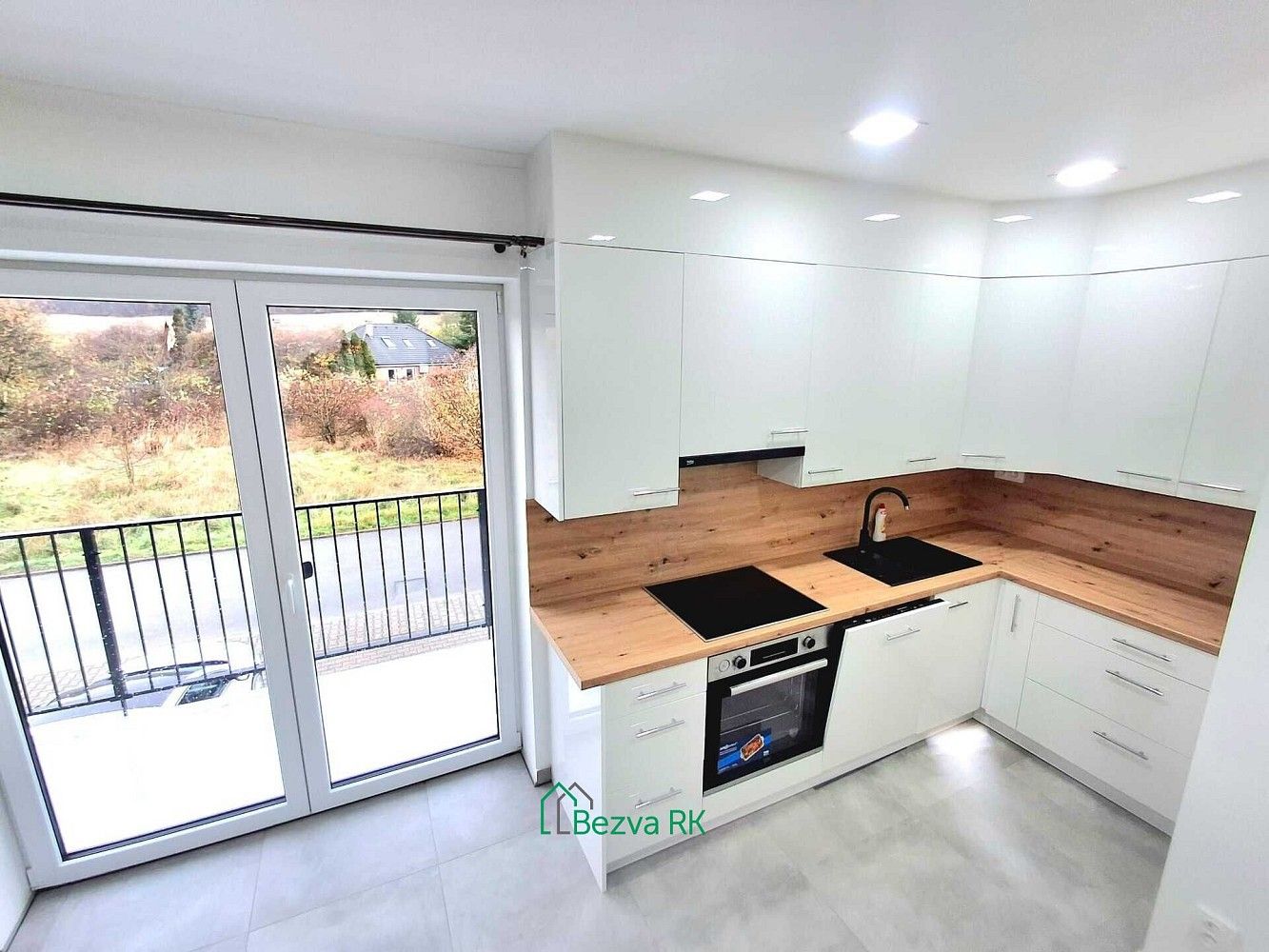 Pronájem byt 2+kk - Karlík, okres Praha-západ, Středočeský kraj, 48 m² - 2
