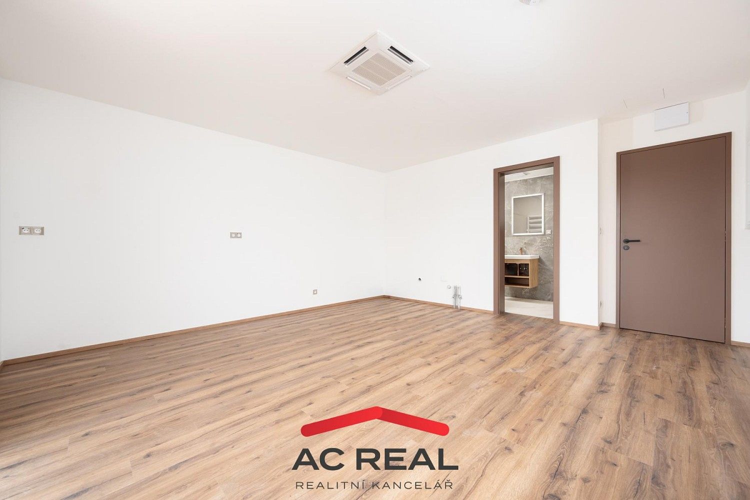 Prodej komerční - Lednice, okres Břeclav, Jihomoravský kraj, 30 m² - 5