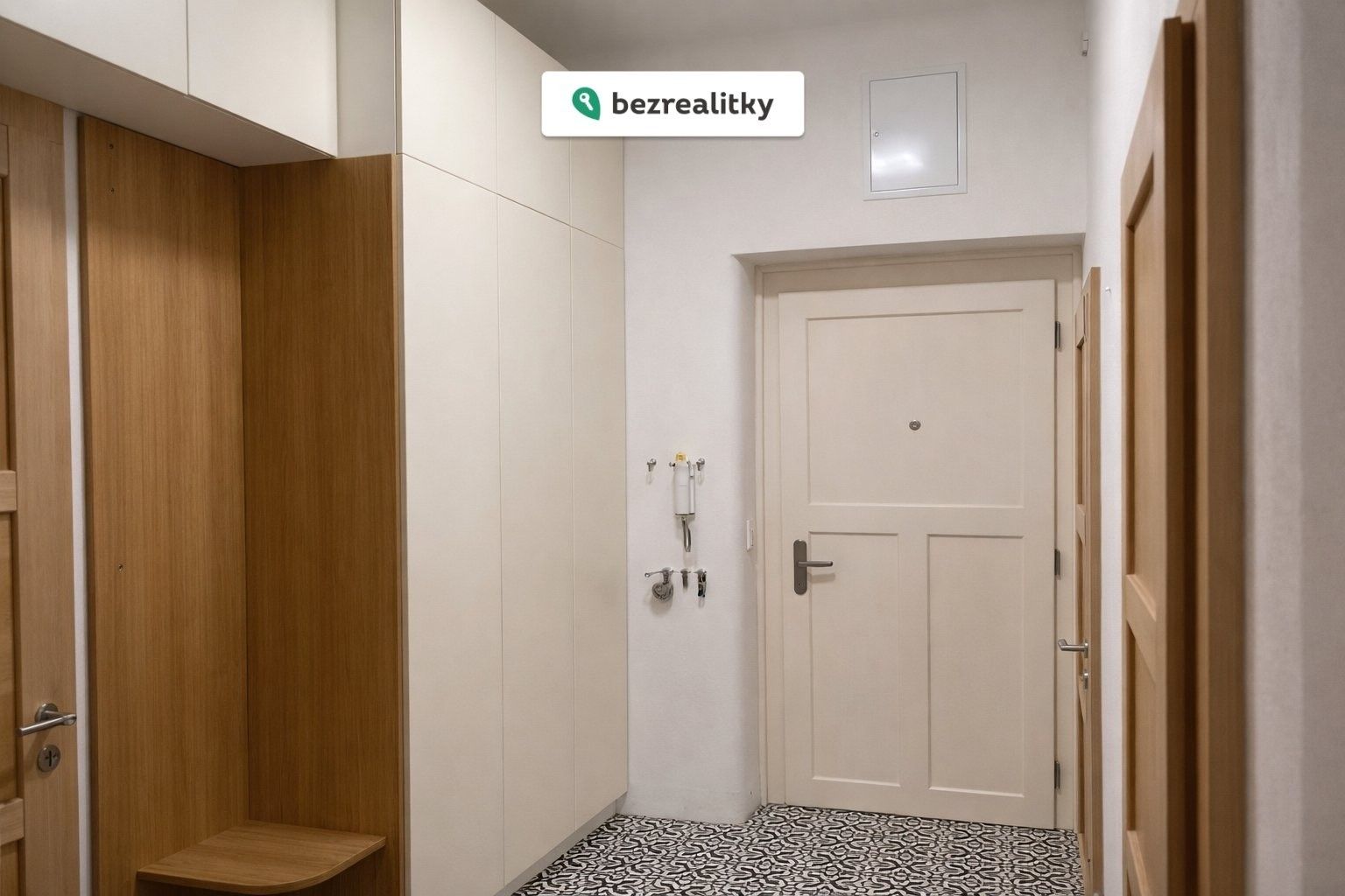 Prodej byt 3+kk - V háji 1243, Praha, 70 m²