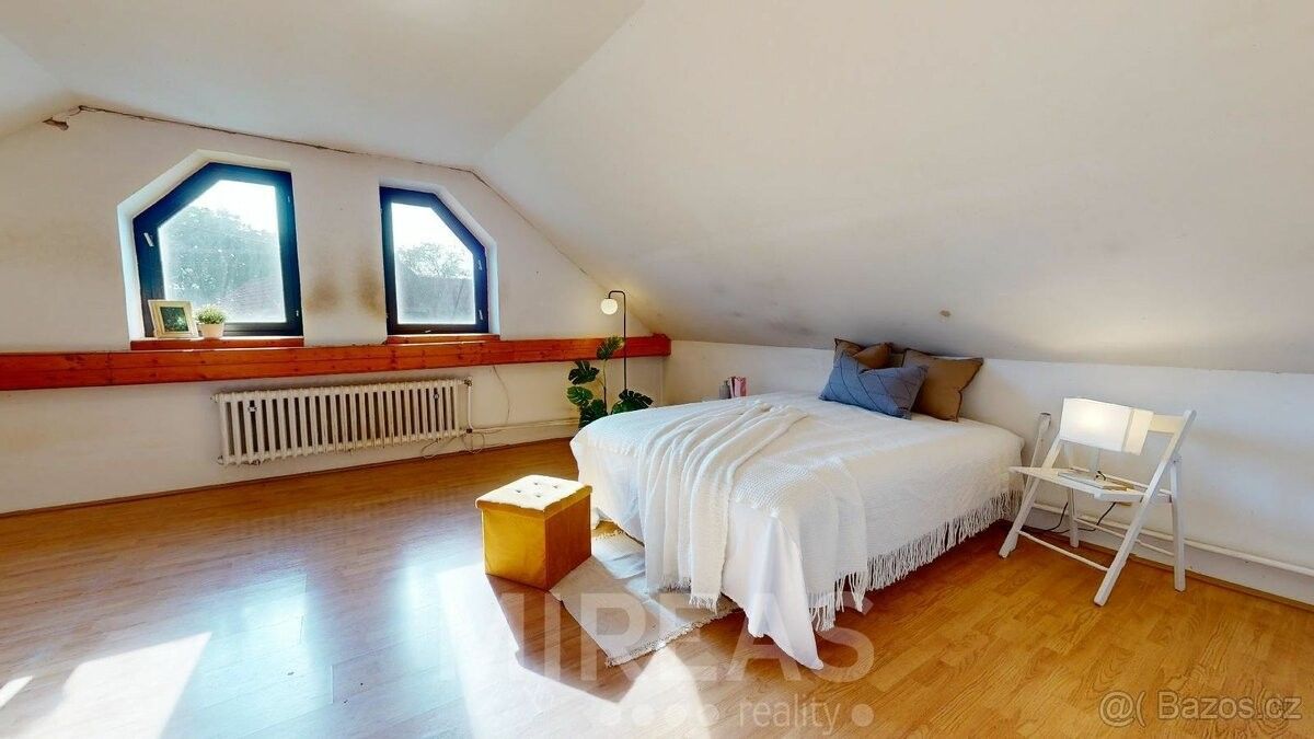 Prodej dům - Kolín, 280 02, 85 m²