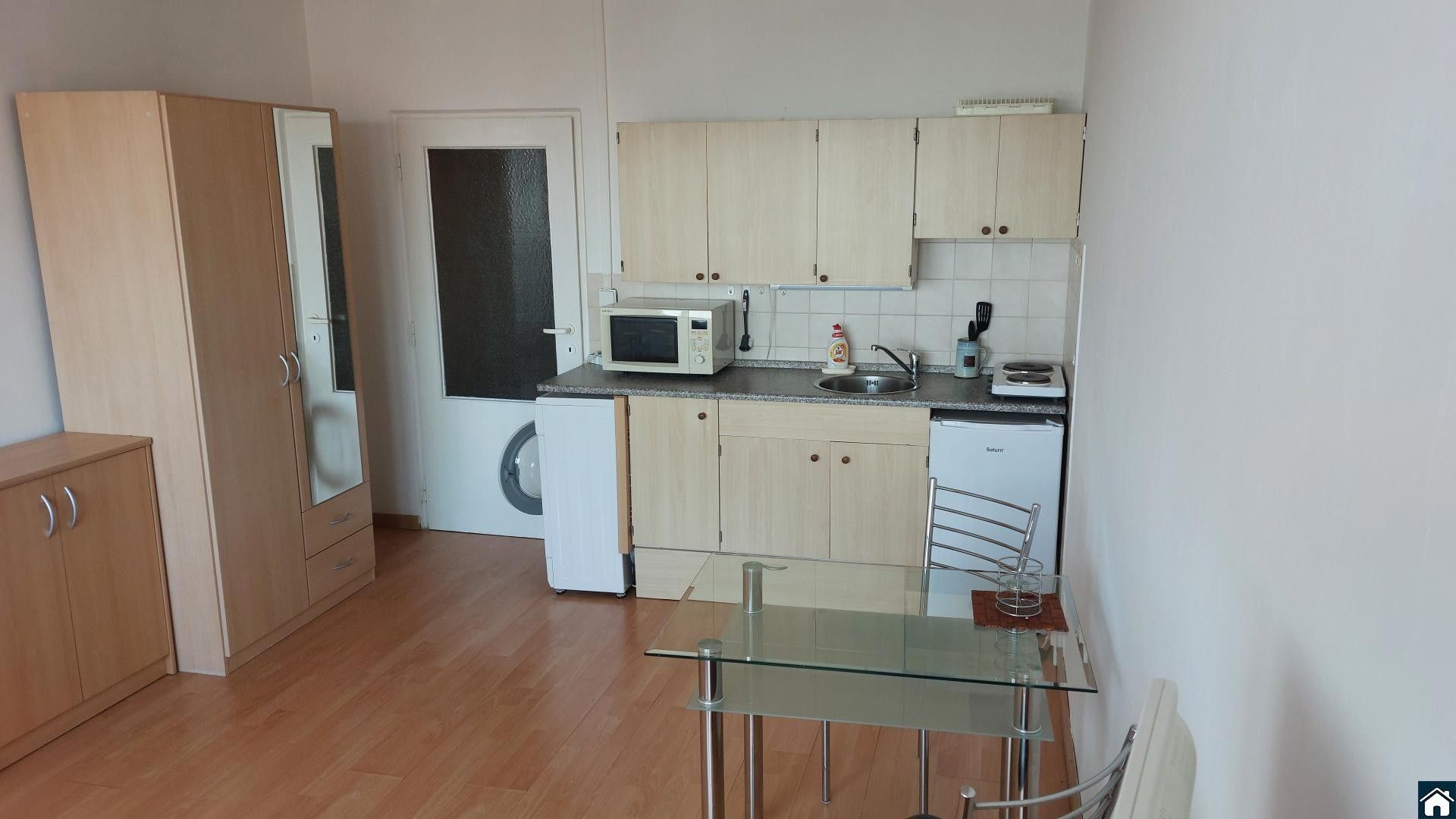 Pronájem byt 1+kk - Kyselova, Praha, 27 m²