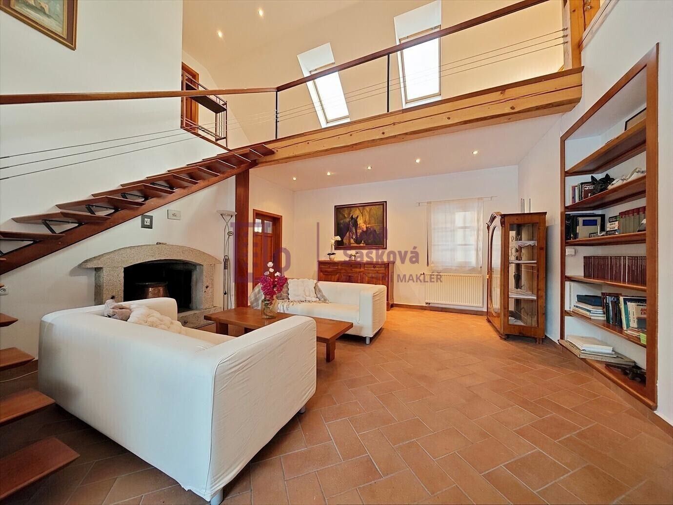 Rodinné domy, Mostečný, Pluhův Žďár, 566 m²