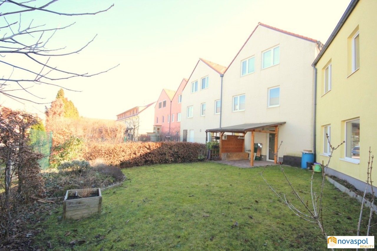 1+kk, Podchýšská, Praha, 40 m²