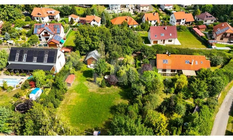 Prodej pozemek pro bydlení - Buš