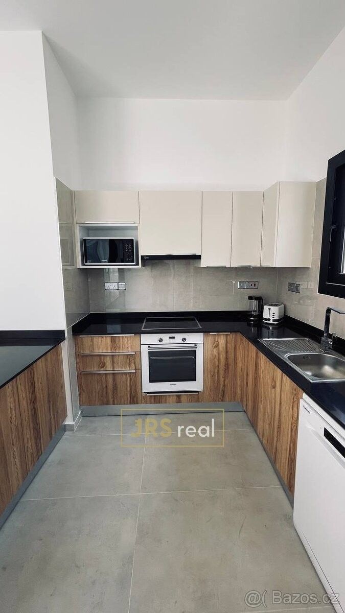 Prodej rodinný dům - 987 66, Zahraničí