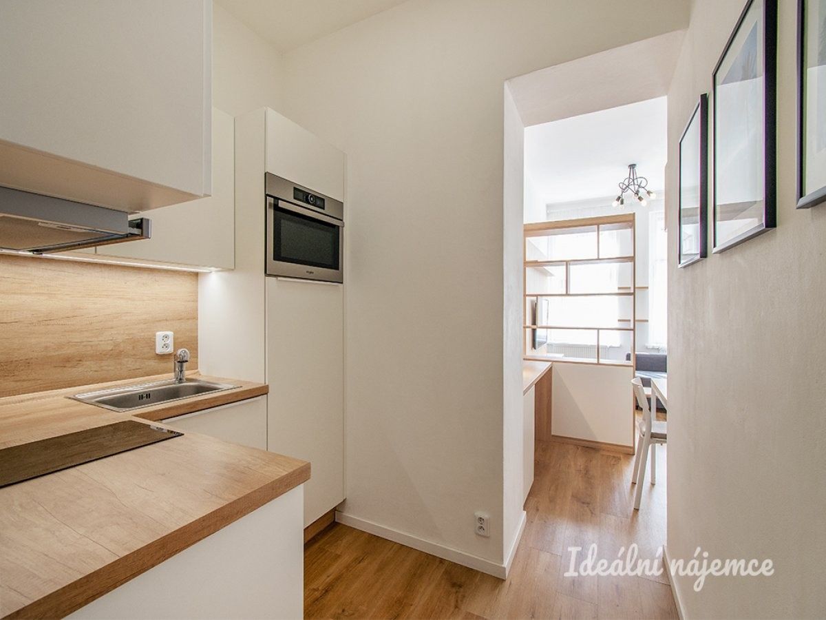 Byt 2+kk · 41 m² · Prokopova, Praha - 3
