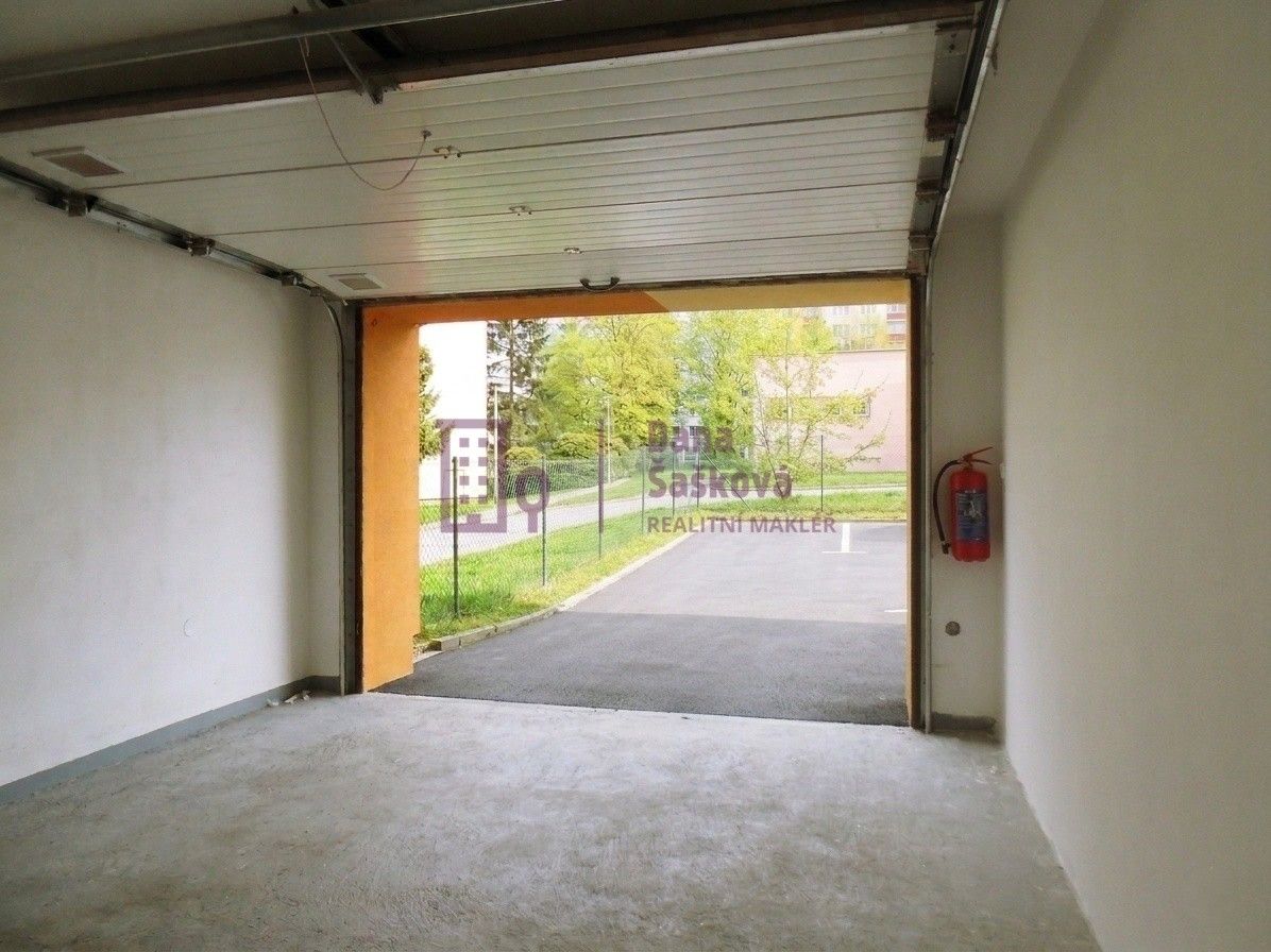 Pronájem garáž - sídliště Vajgar 1015, Jindřichův Hradec III, 20 m² - 5