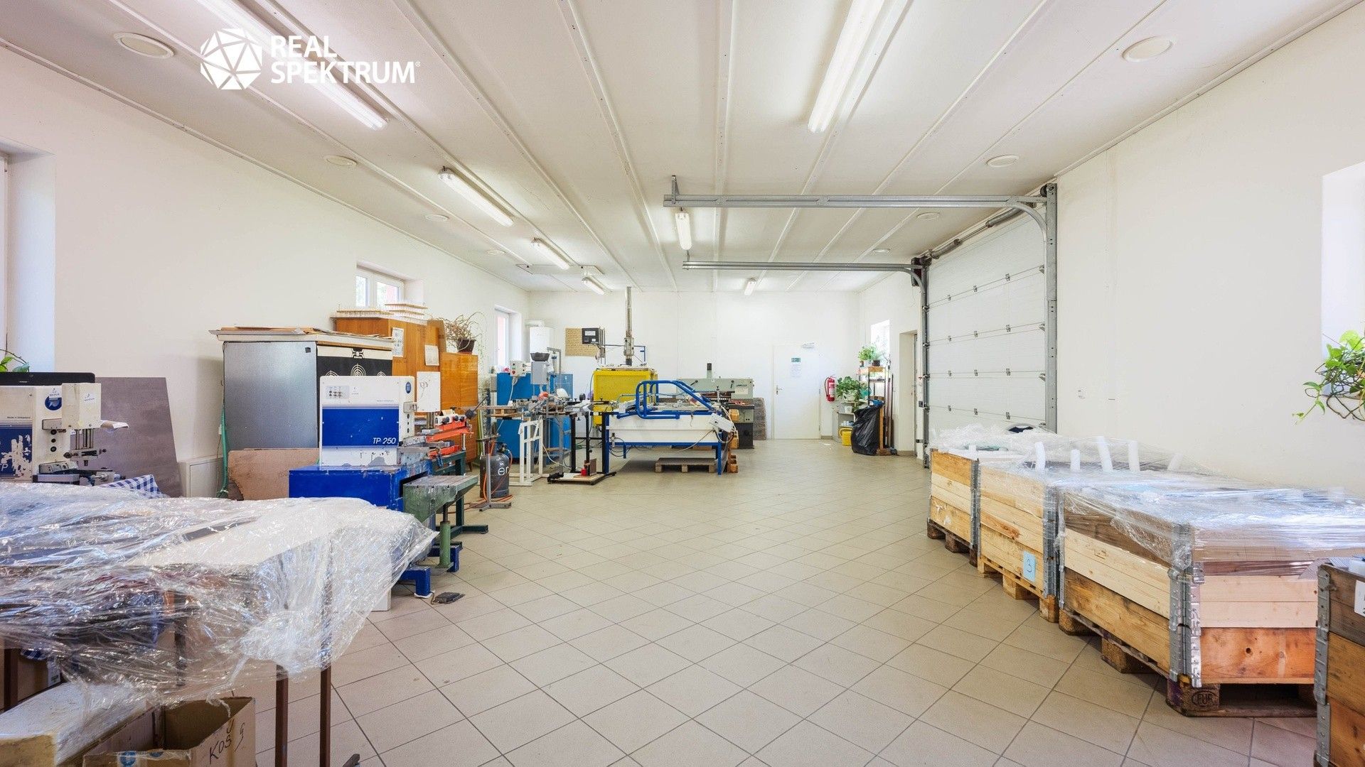 Výrobní prostory · 631 m² · Jízdárenská, Vyškov - 3