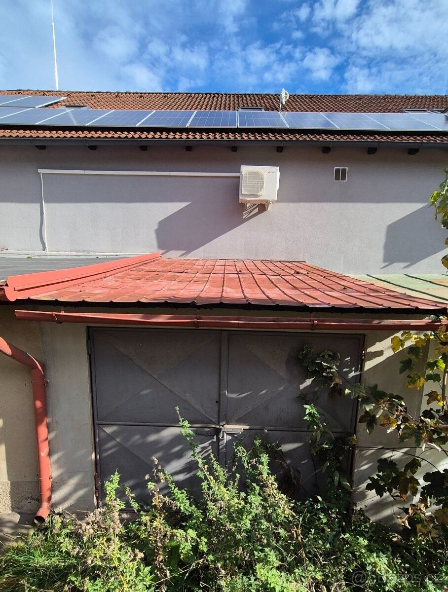 Prodej garáž - Drahlín, 261 01