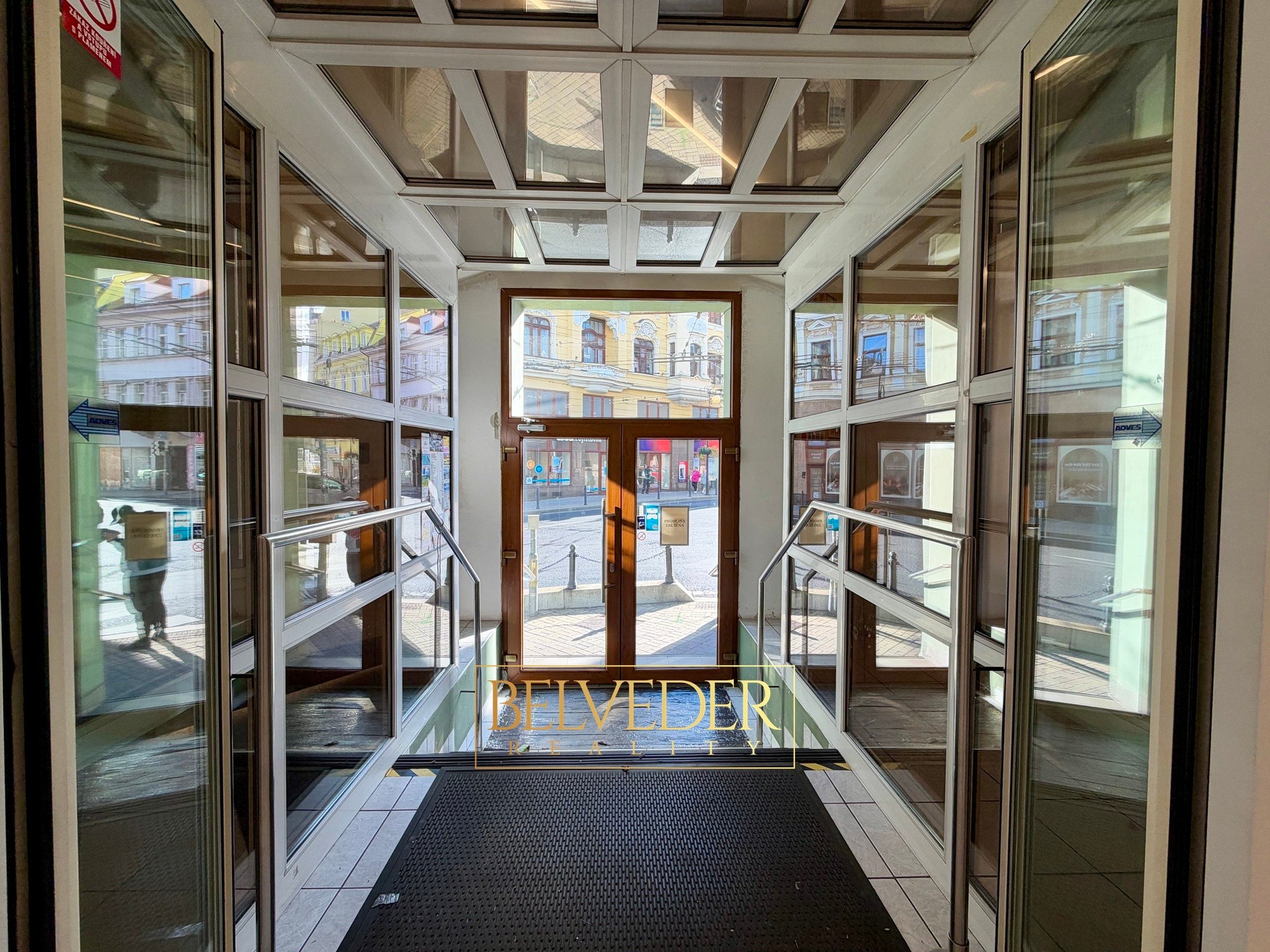 Obchodní prostory, Školní 349, Teplice, 441 m² - 2