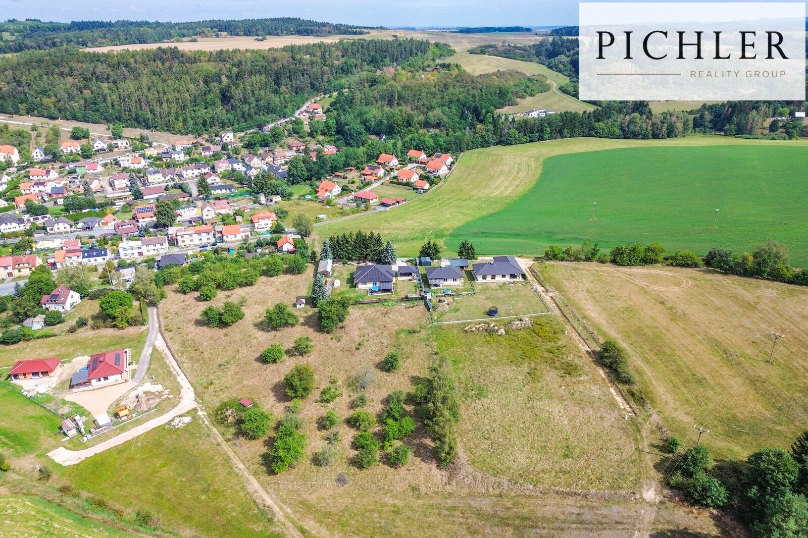 Pozemek pro bydlení · 10 447 m² · Radnice - 3
