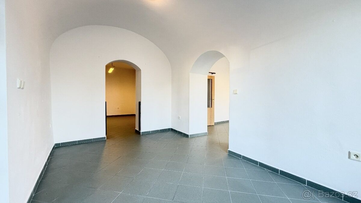 Obchodní prostory · Frýdek-Místek, 738 01 - 4