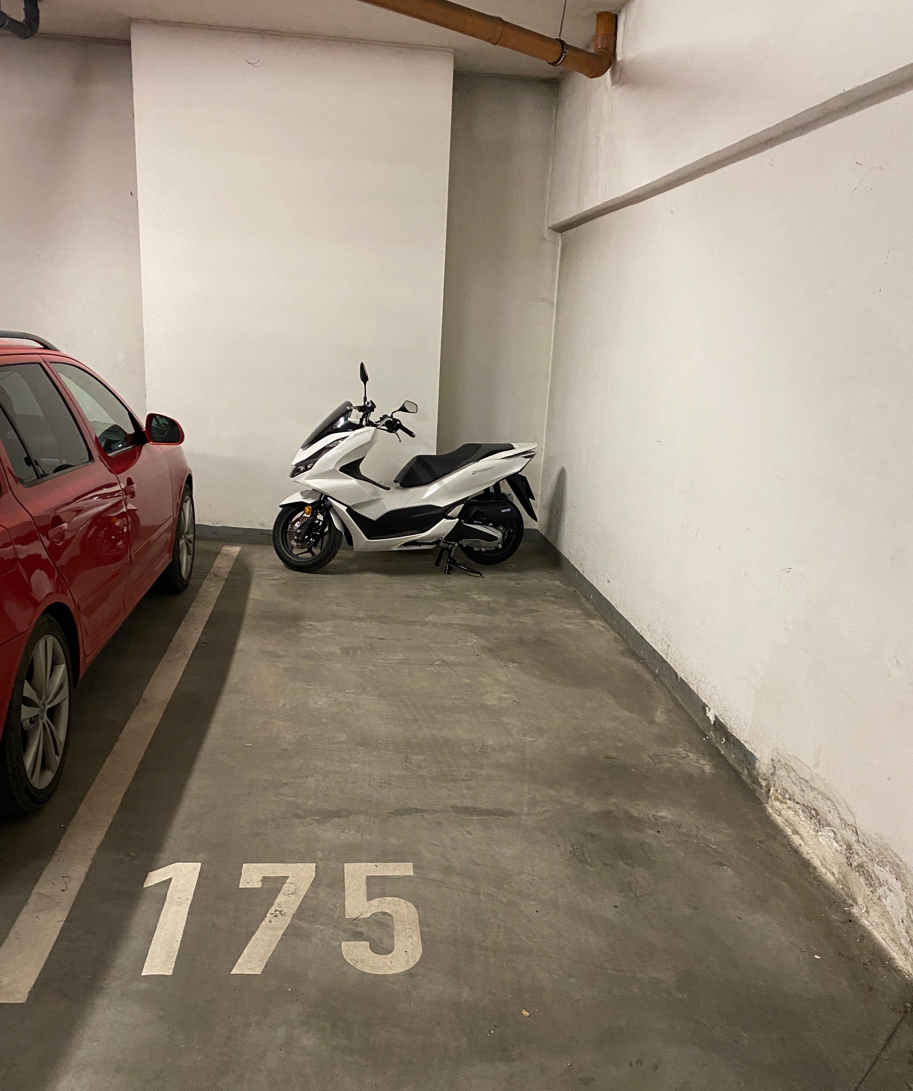 Garáže, Merhoutova 1386/1, Praha, 14 m²