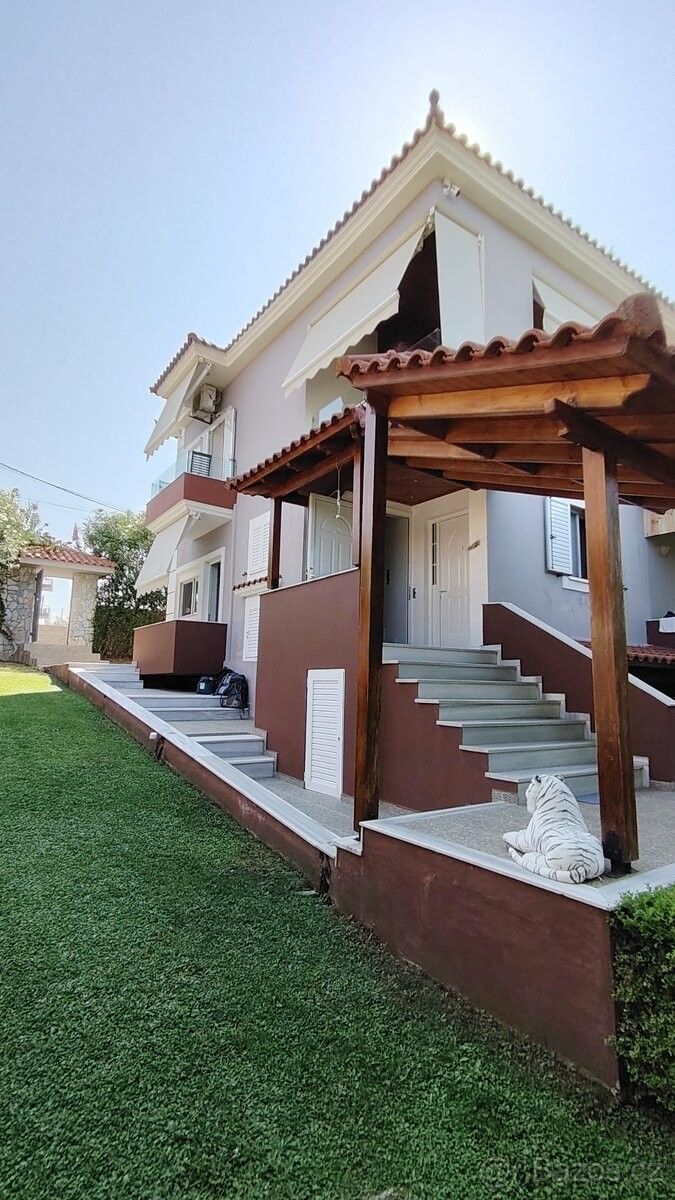 Prodej rodinný dům - 987 66, Zahraničí