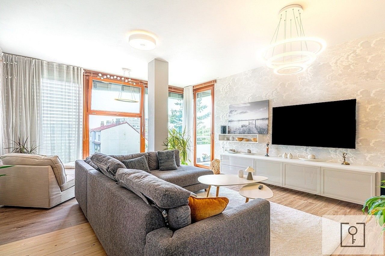 Byt 6+kk a více · 178 m² · Praha - Vršovice, okres Praha 10, Hlavní město Praha - 3