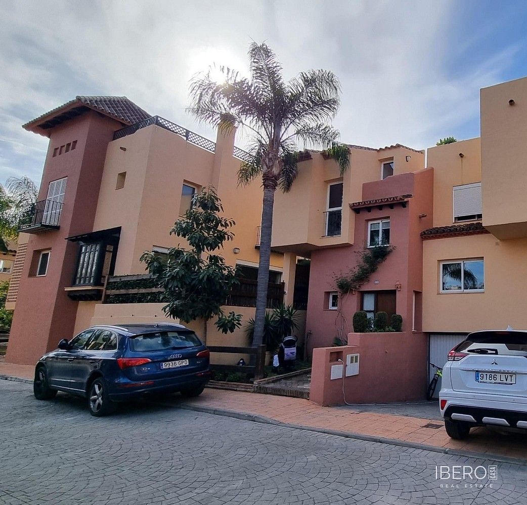 Prodej rodinný dům - Nueva Andalucía, ES, 217 m² - 5