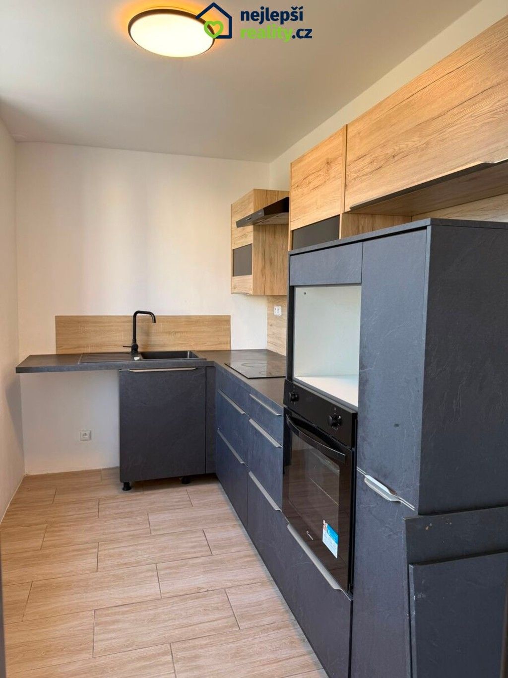 2+1, Mladé gardy, Most, 49 m²