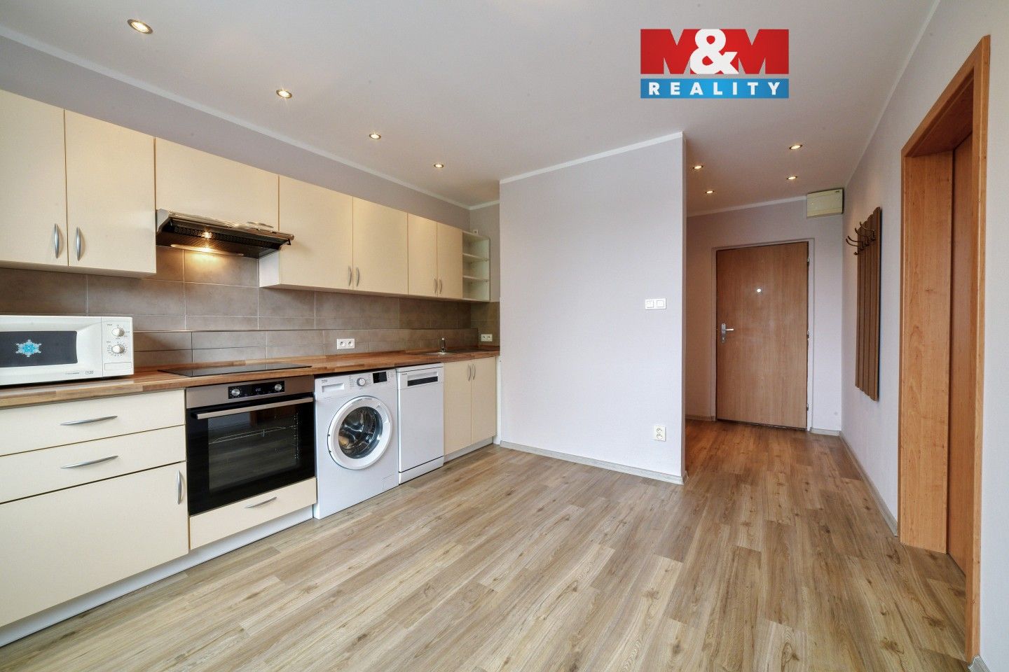 1+1, Dvořákova, Cheb, 37 m²