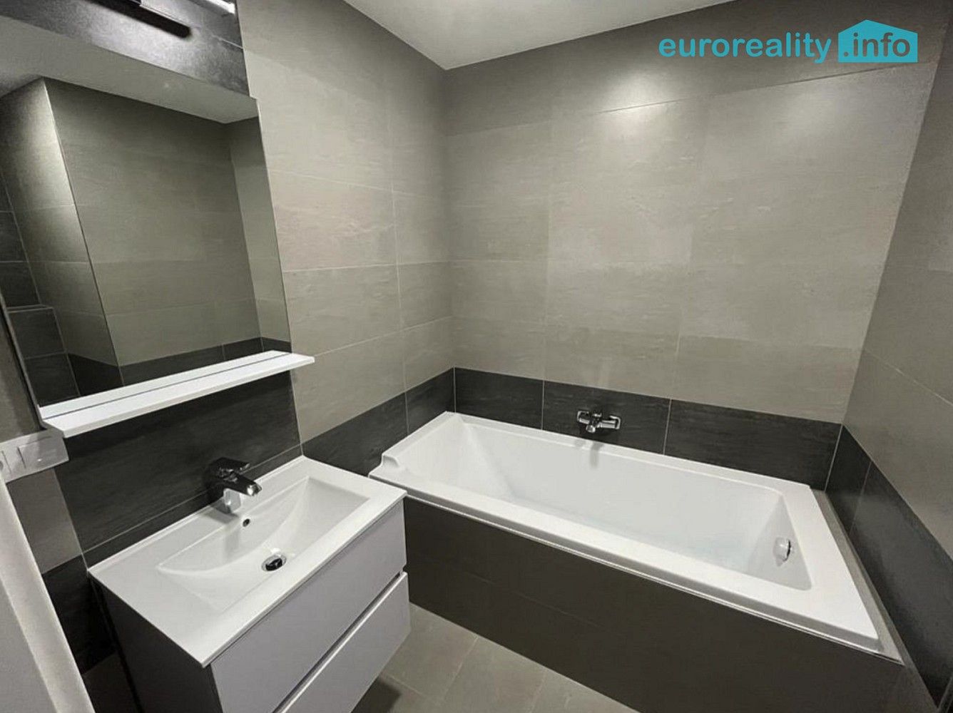 2+kk, Karlovy Vary - Rybáře, Karlovarský kraj, 60 m² - 2