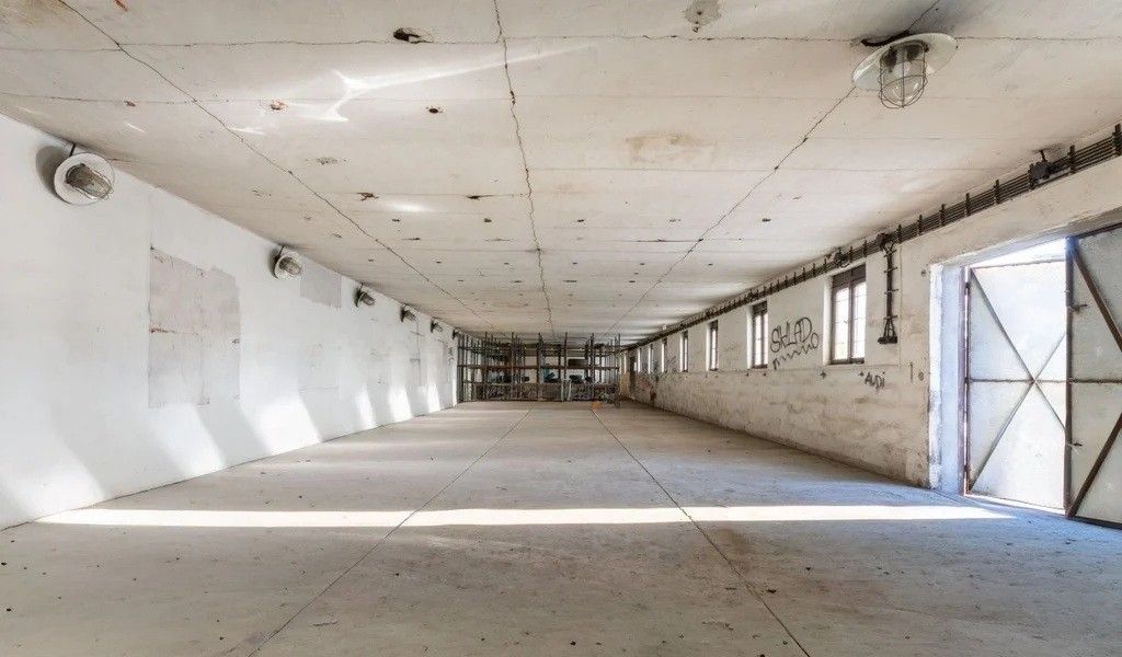 Sklady, Ostrava, 702 00