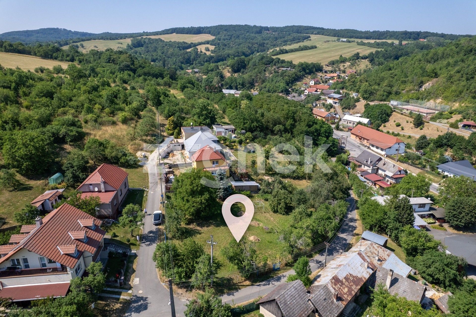 Prodej pozemek pro bydlení - Košíky - 5