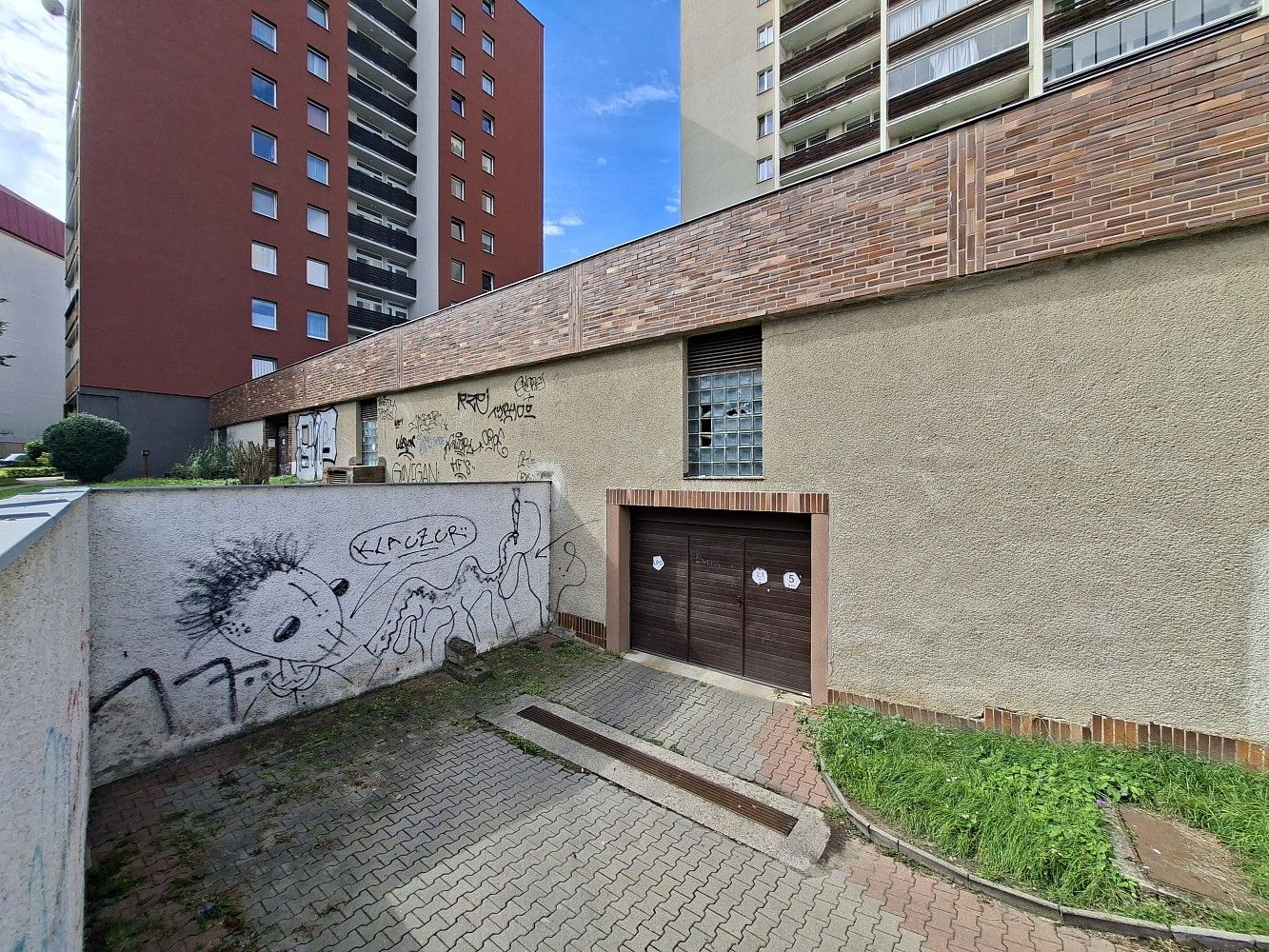 Pronájem garáž - Praha 10 - Strašnice, 16 m² - 2