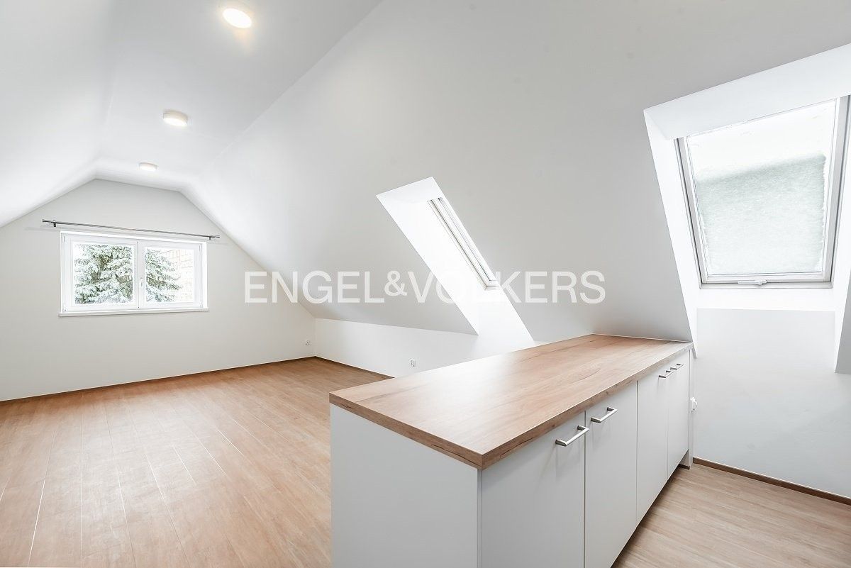 2+kk, Šrobárova 1868, Praha, 54 m²