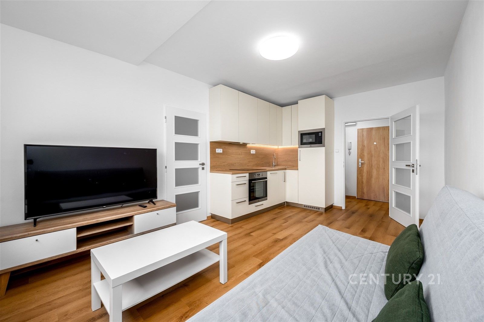 Pronájem byt 2+kk - V Štíhlách 1311, Praha, 37 m²