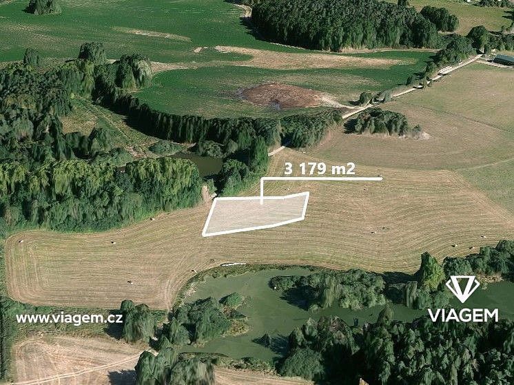 Zemědělský pozemek, 2 472 m²