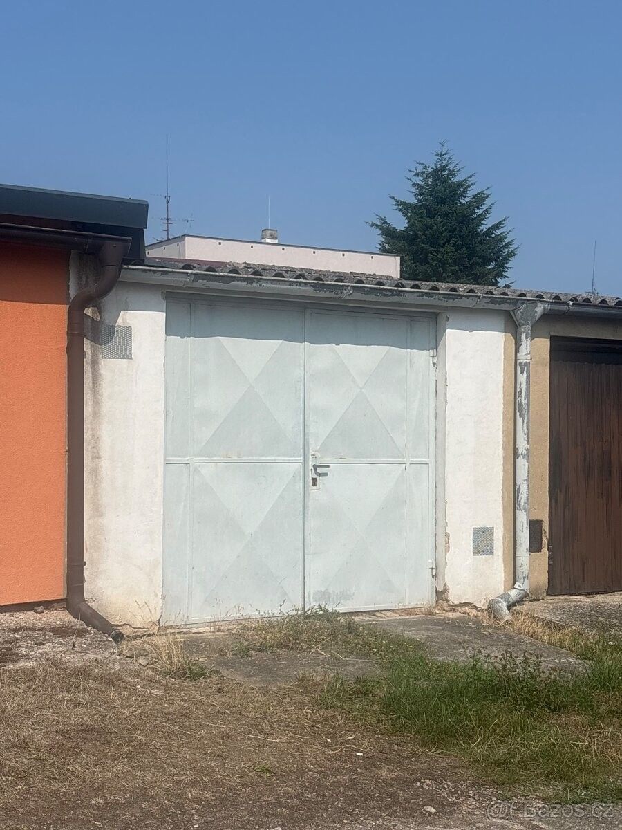 Garáže, Moravany u Holic, 533 72 - 1