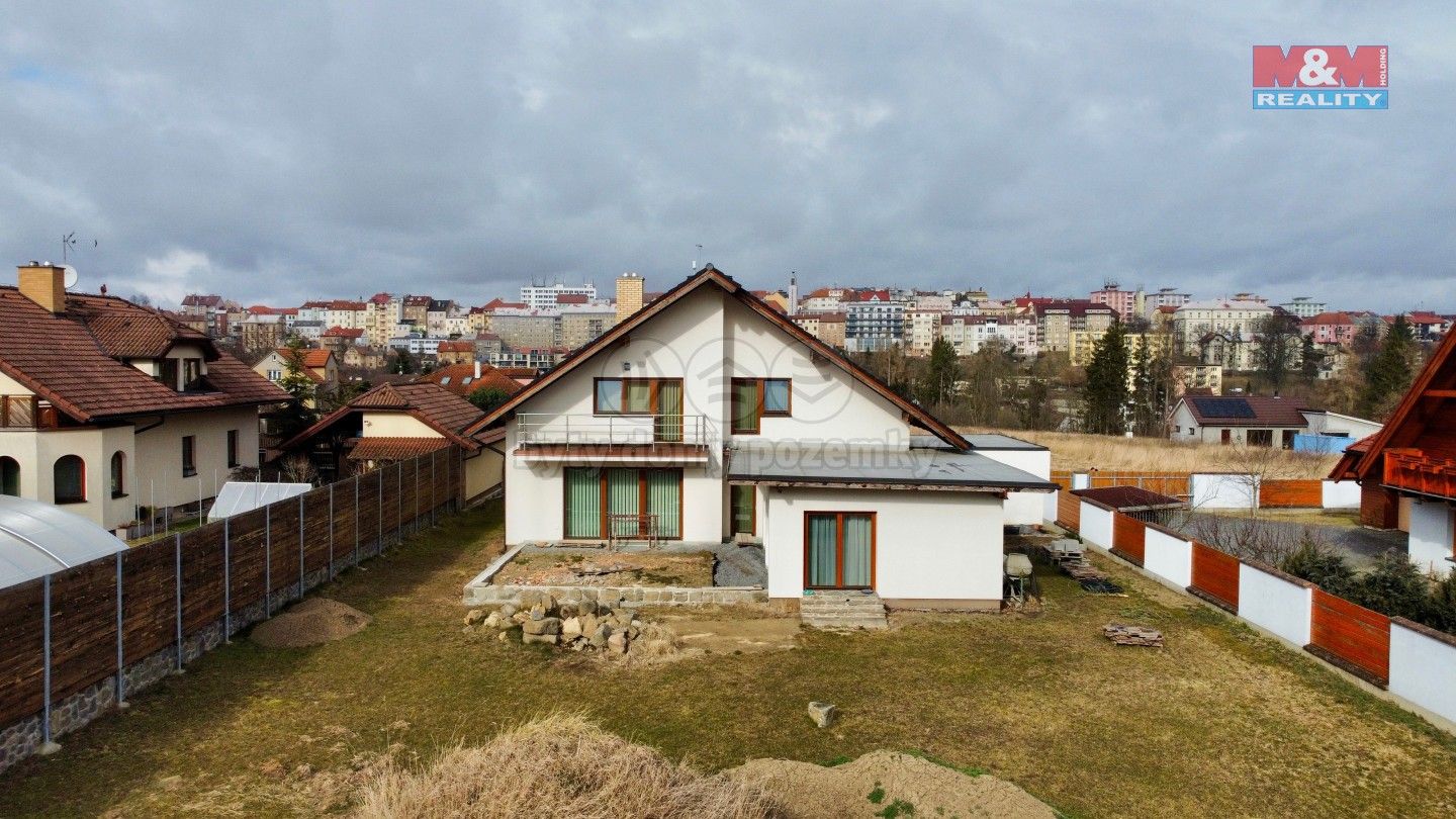 Prodej rodinný dům - V Polích, Tábor, 437 m²