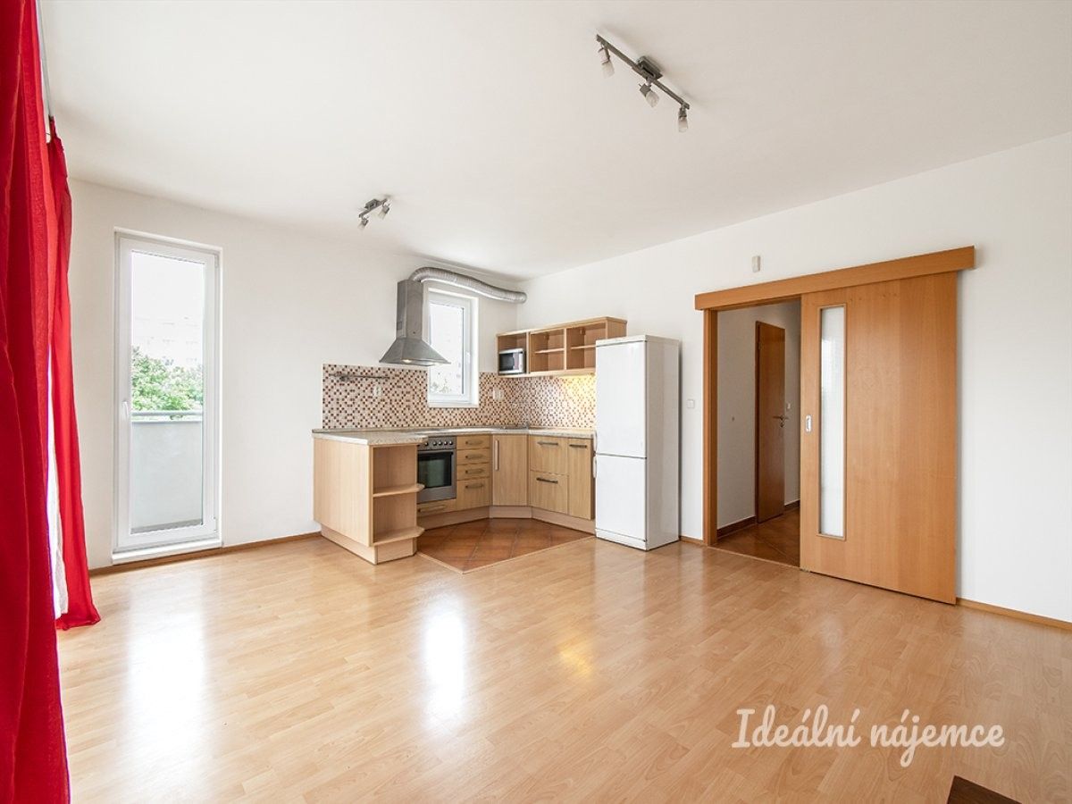 2+kk, Velenovského, Praha, 56 m²