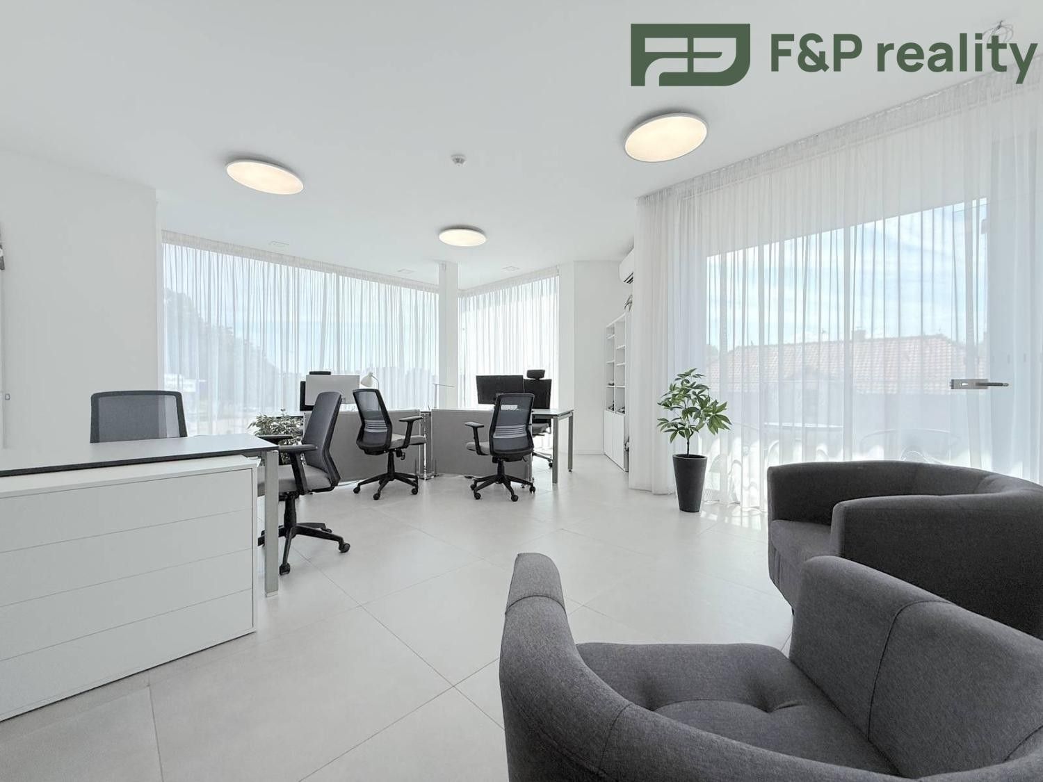 Kancelář · 122 m² · Starodubečská, Praha - 3